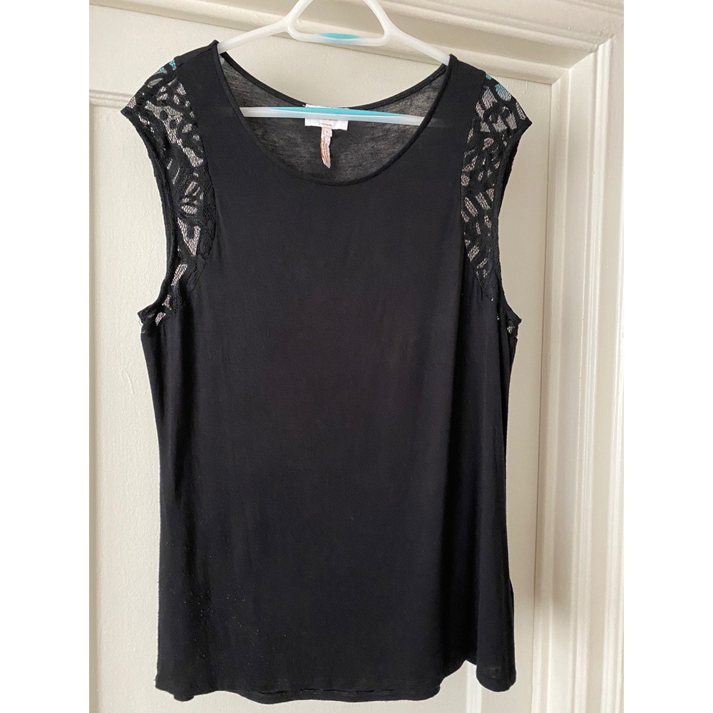 Laundry by Shelli Segal Black Sleeveless Lace Top